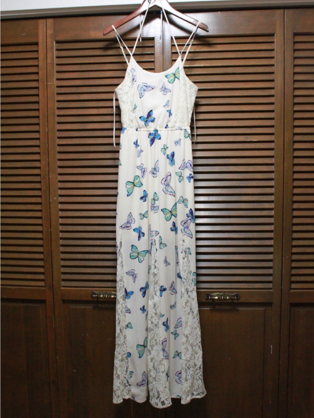 Candie’s White Butterfly Print Lace-Trim Maxi Dress